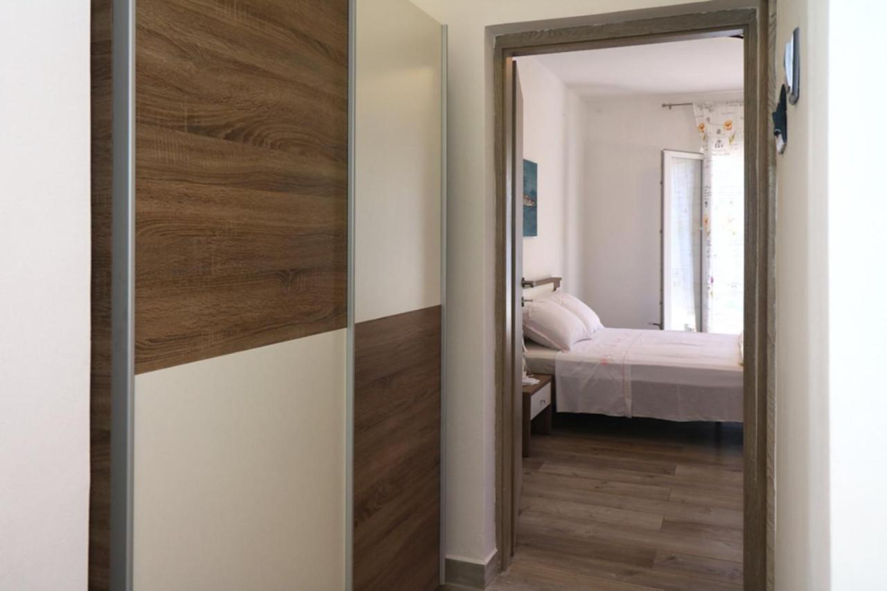 Apartmani Mikin Betina (Sibenik-Knin) Exterior foto