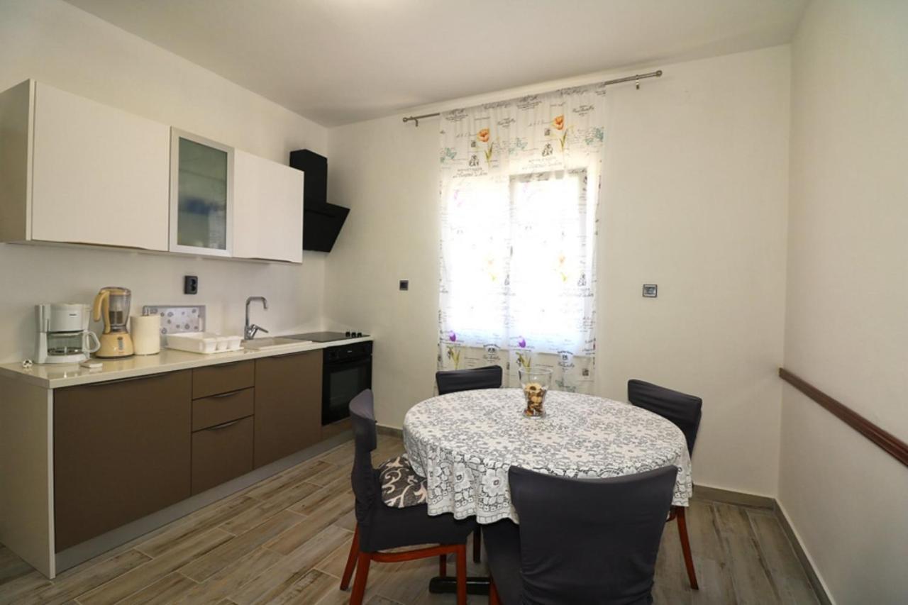 Apartmani Mikin Betina (Sibenik-Knin) Exterior foto
