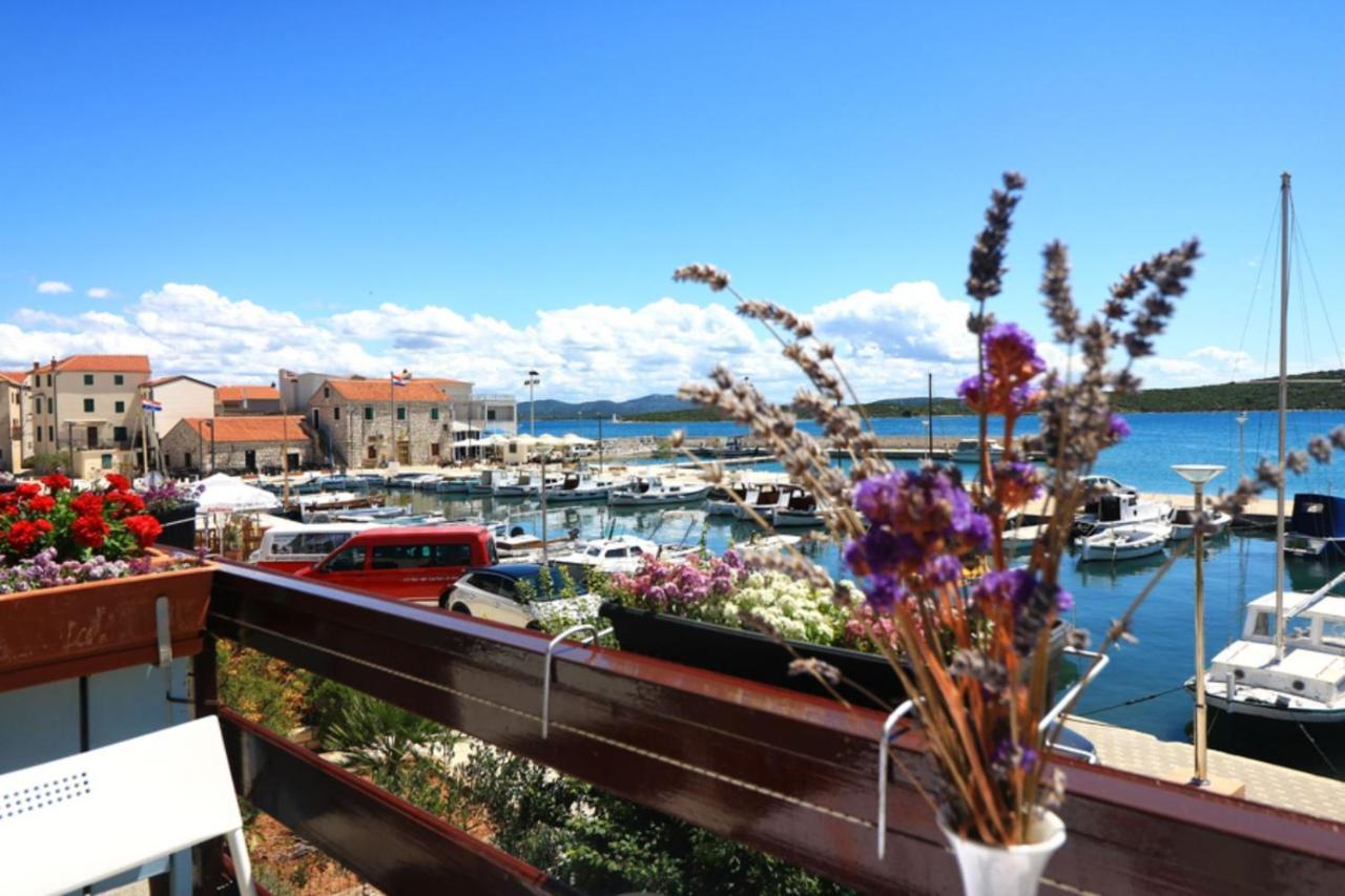 Apartmani Mikin Betina (Sibenik-Knin) Exterior foto
