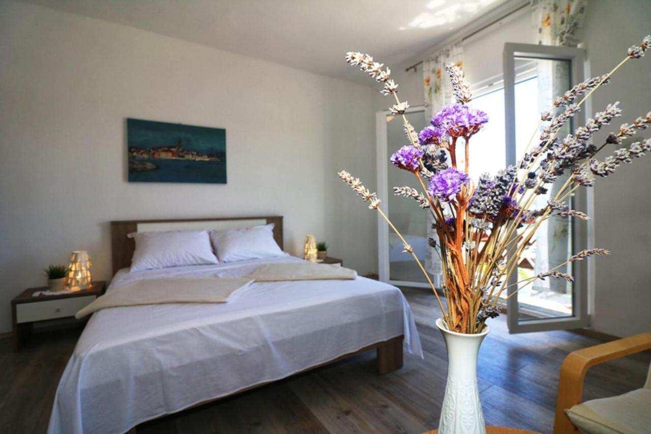 Apartmani Mikin Betina (Sibenik-Knin) Exterior foto