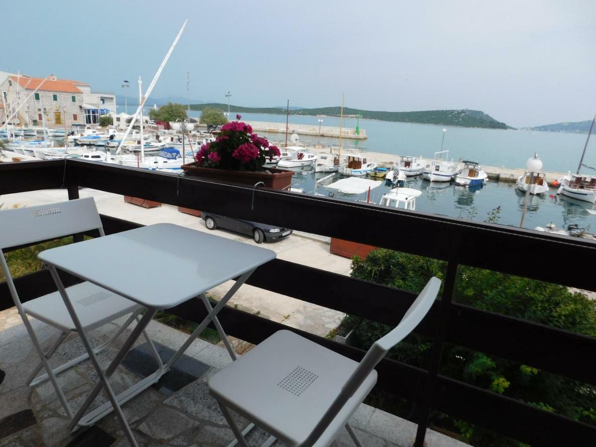 Apartmani Mikin Betina (Sibenik-Knin) Exterior foto