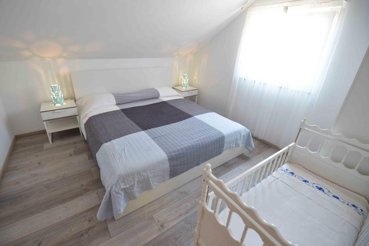 Apartmani Mikin Betina (Sibenik-Knin) Exterior foto